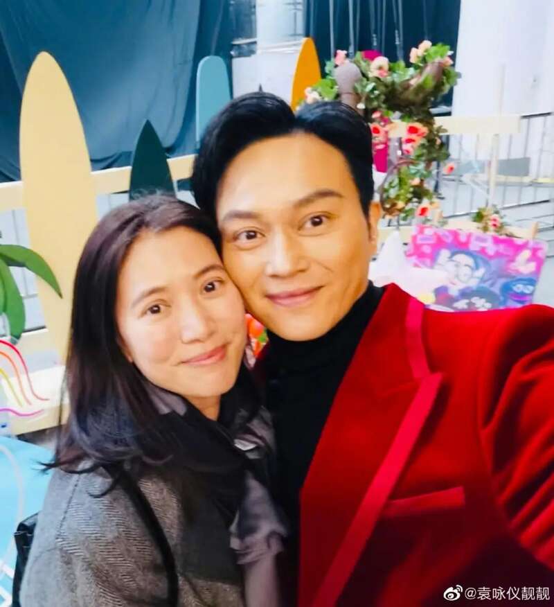 53岁袁咏仪逛街被偶遇:颜值仍能打,冻龄秘诀大公开